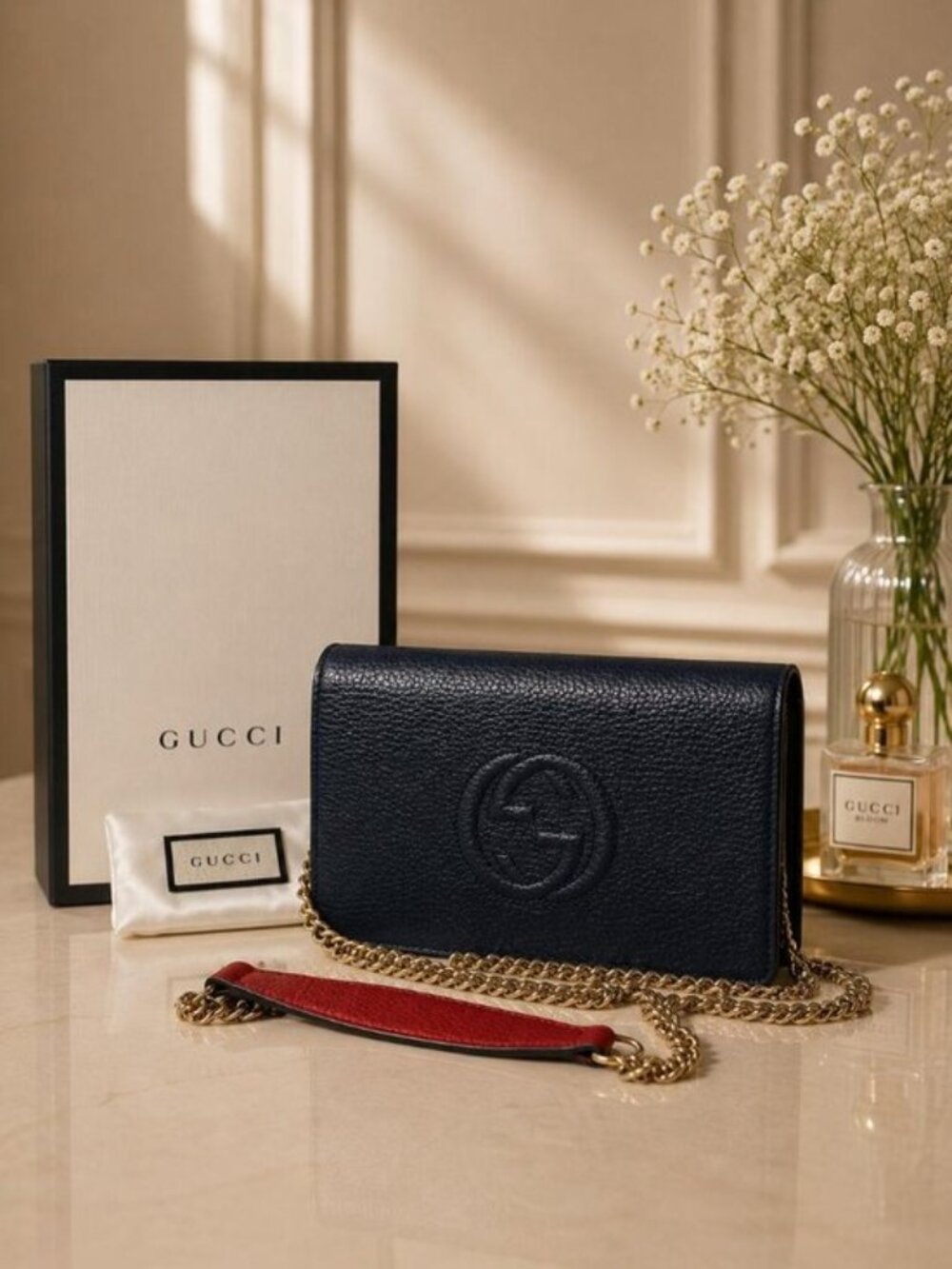 Authentic Gucci Soho Chain Wallet Navy Blue Pebbled Leather Crossbody WOC
